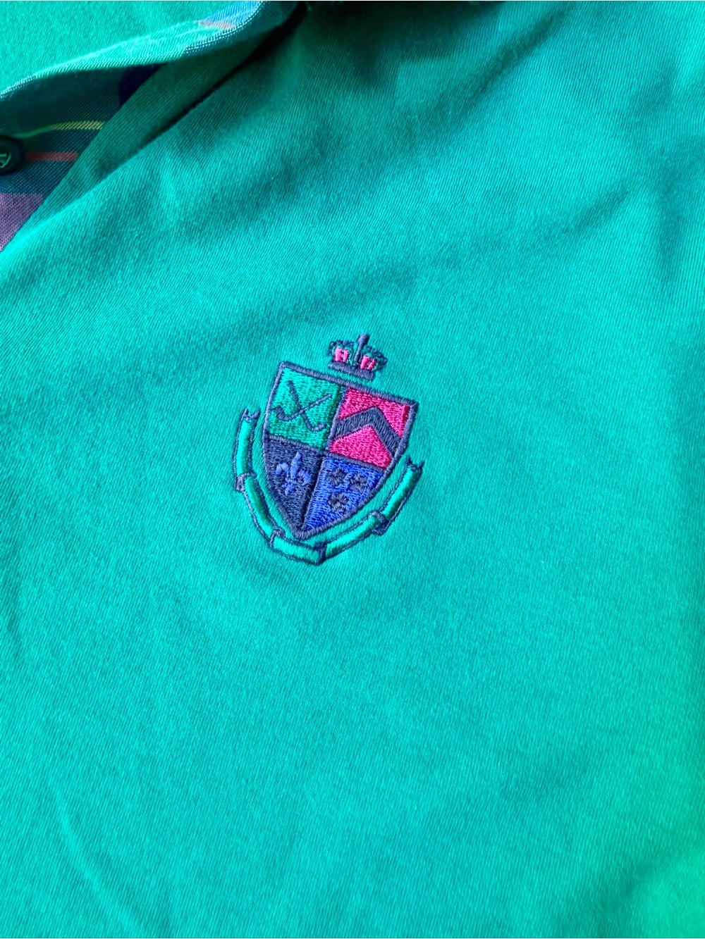 Vintage Green Short Sleeve Polo Shirt Plaid Trim Collar Crest Embroidered - Picture 2 of 3